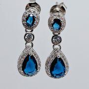 Orecchini in argento pendenti con pietre