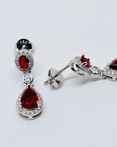 Orecchini in argento pendenti con pietre
