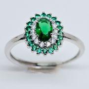 Anello in argento ovale con pietre