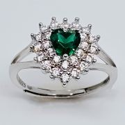 Anello cuore in argento con pietre