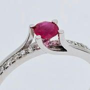 Anello donna in oro 750% con rubino e diamanti