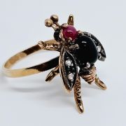Anello mosca stile antico oro 375% con pietre preziose