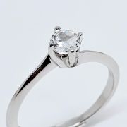 Anello solitario in argento 925% con zircone