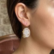 Orecchini pendenti con cammeo in argento 925% dorati